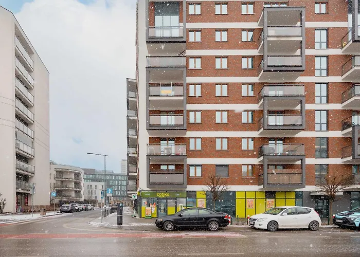 Apartment With Parking And Garden Near The Pge Stadium In Warsaw By Noclegi Renters, Polska