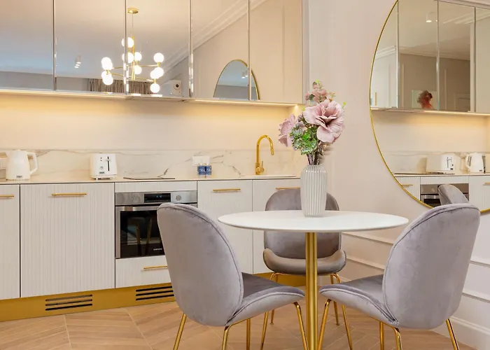 Lux Warsaw City Center Mennica Residence By Renters Prestige, Polska