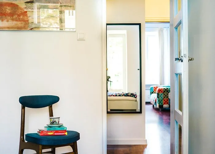 Nouveau Vintage Apt At Old Town Varsovia, Polonia