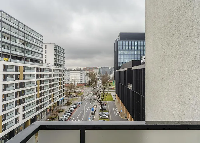 Cozy Family Apartments With Balcony Near Zlote Tarasy Warszawa, Polska