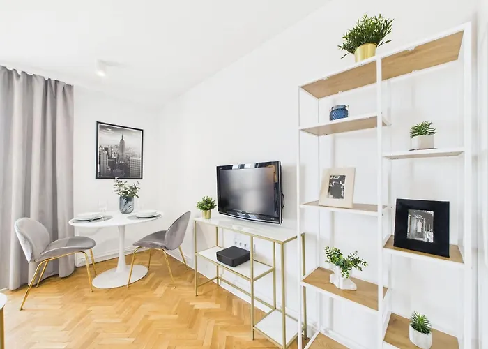 Stylish And Bright Studio Pet-Friendly By Noclegi Renters Варшава, Польща