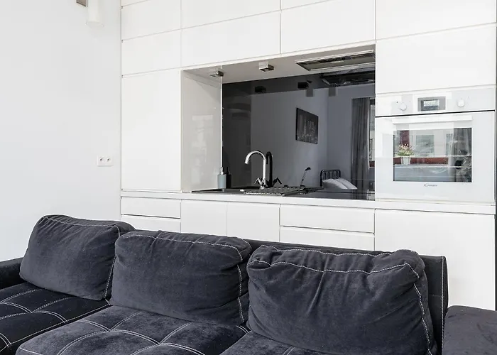 RentPlanet - Apartament przy Moście Łazienkowskim Warszawa, Polska