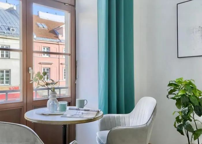 Castle & Culture Stay - Modern 2-Room With Balcony Apartment In Warsaw Center, Polska