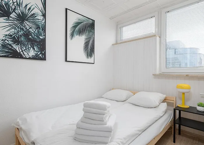RentPlanet - Apartament przy Parku Mirowskim Warszawa, Polska