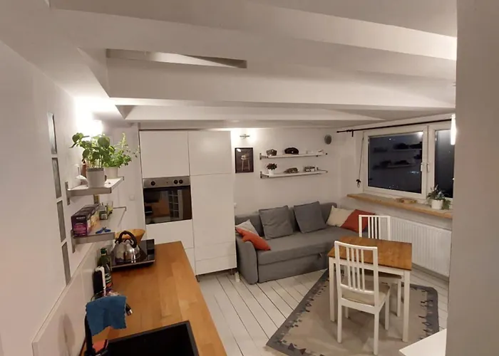 Apartament Warszawa, Polska