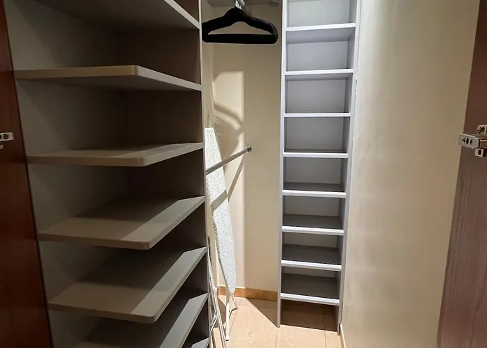 Uroczy Apartament z widokiem na centrum i darmowym parkinigiem Warszawa, Polska