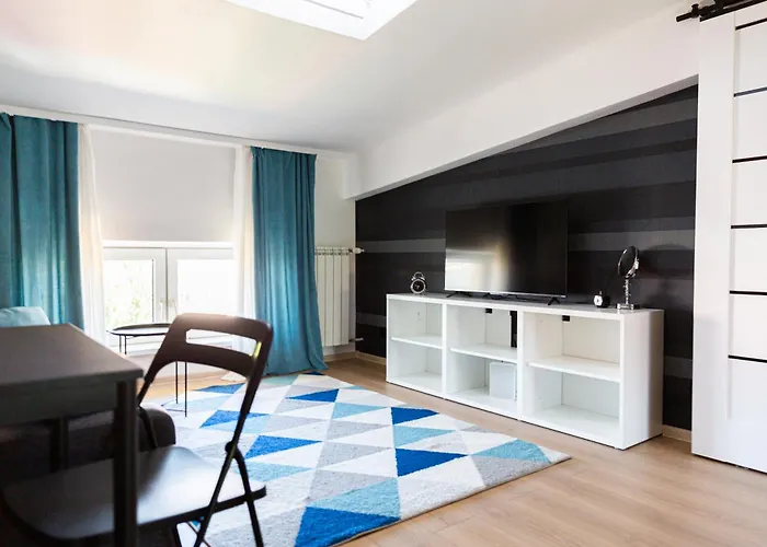 First Place Studio Warszawa, Polska