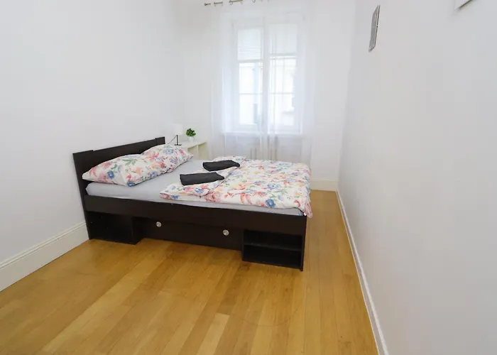 Fantastic-Inn Warszawa - KP69, Polska