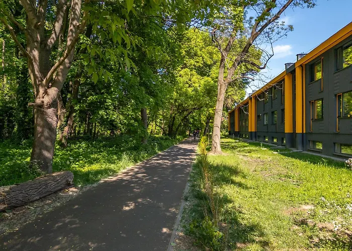 Apartament Fala 15min Metro to PGE Narodowy Self-Checkin Klub Stodoła SGH Parking Parkview Fast Wifi