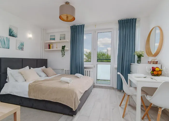 Lyna Home - Plus Warszawa, Polska