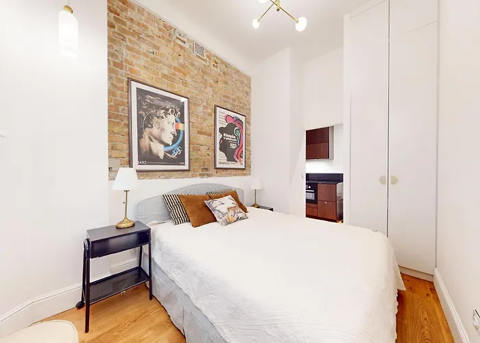 Apartament na Hożej Warszawa, Polska