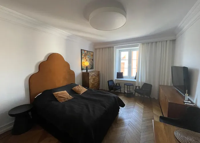 Warsaw Miodowa Apartments - Old Town - Stare Miasto, Poland