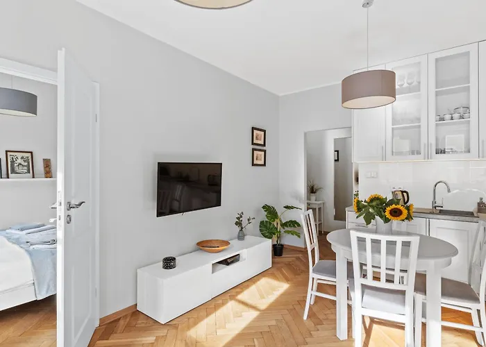 Cute Apartment In The Historic Old Town Of Warszawa, Polska