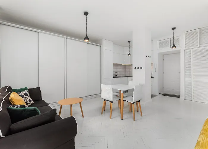 Wilcza 22A By Homeprime Warszawa, Polska