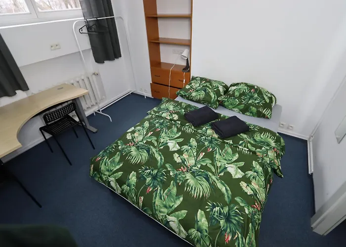 Fantastic-Inn Warszawa - FMG, Polska