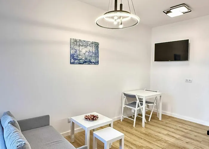 Mei Apartment Near Chopin Airport Варшава, Польща