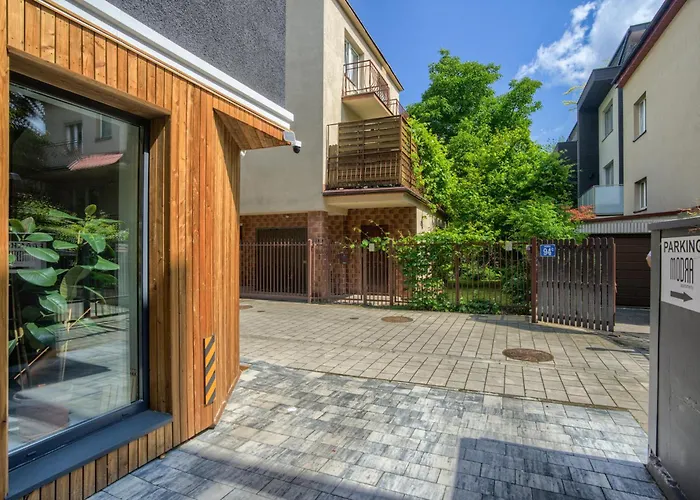 Apartamenty Modra Warszawa, Polonia
