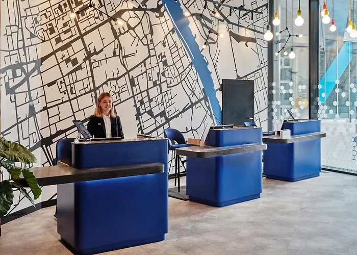 Holiday Inn Express - - The Hub By Ihg