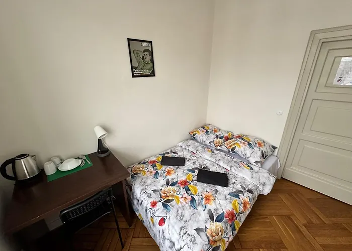 Fantastic-Inn Warszawa - NS25, Polska