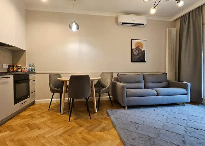 Vipwarsawapartments Diamond Mennica Residence, Польща