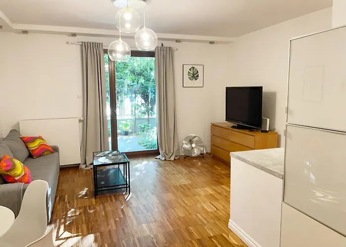 Apartment Powiśle with Garage Warszawa, Polska