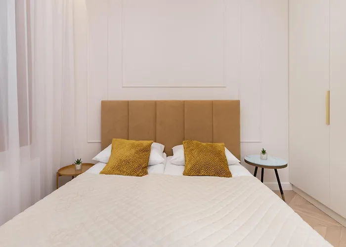 Lux Apartment Niemcewicza With Ac & Balcony Warsaw Ochota By Noclegi Renters, Польща