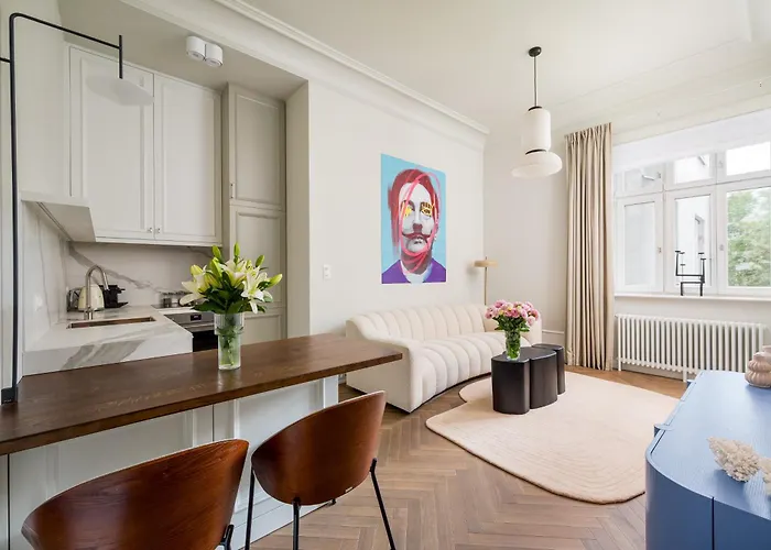La Perle French-Style Suite In The Heart Of Warsaw With Premium Service, Polska