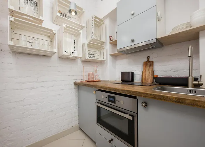 Apartament na Poznańskiej Warszawa, Polska