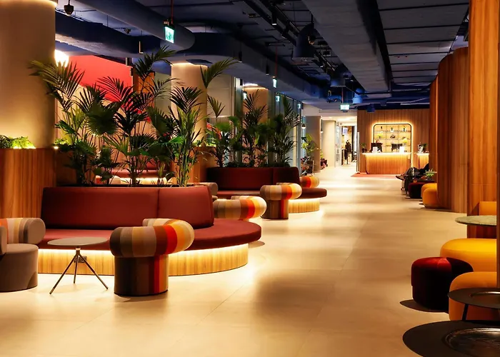 Mercure Warszawa Centrum, Polonia