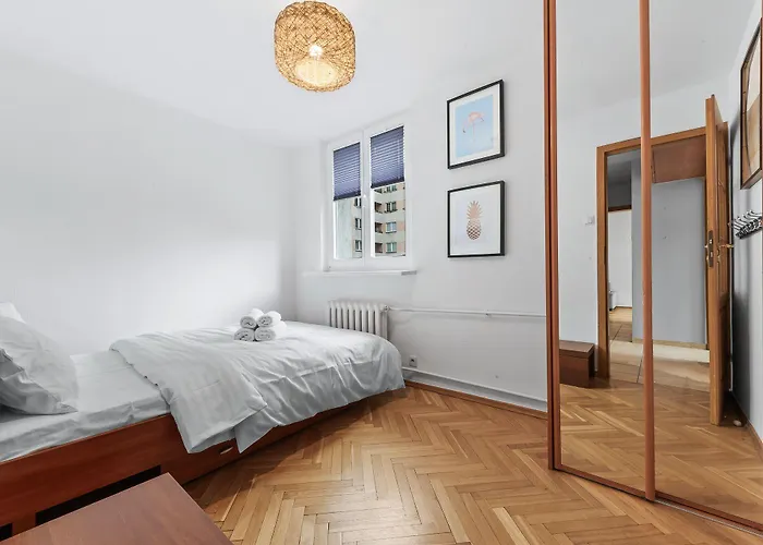 Rentplanet - Apartament Mirow Варшава, Польща