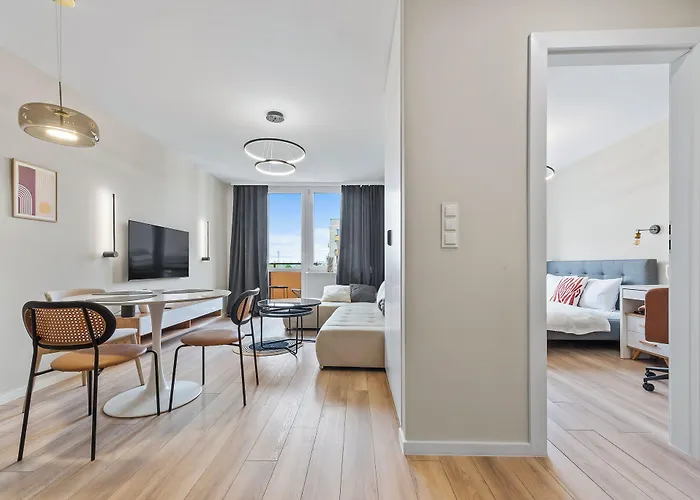 Rentplanet - Apartament Miedzynarodowa Варшава, Польща