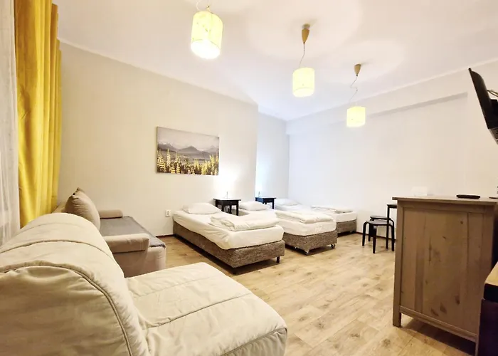 Hostel Helvetia - Private Rooms In City Center Warsaw, Poland