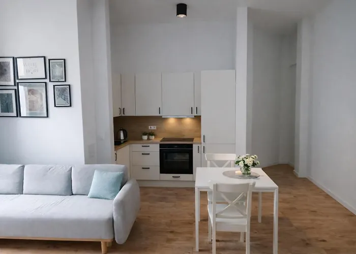 Luxury Design Apartments On Poznanska Street In The Center Of Varsavia, Polonia