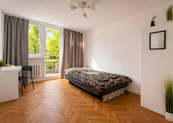 Warsaw Center Classicrooms, Польща