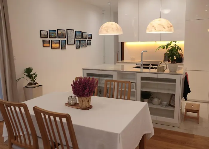 Apartament Awangarda Warszawa, Polska