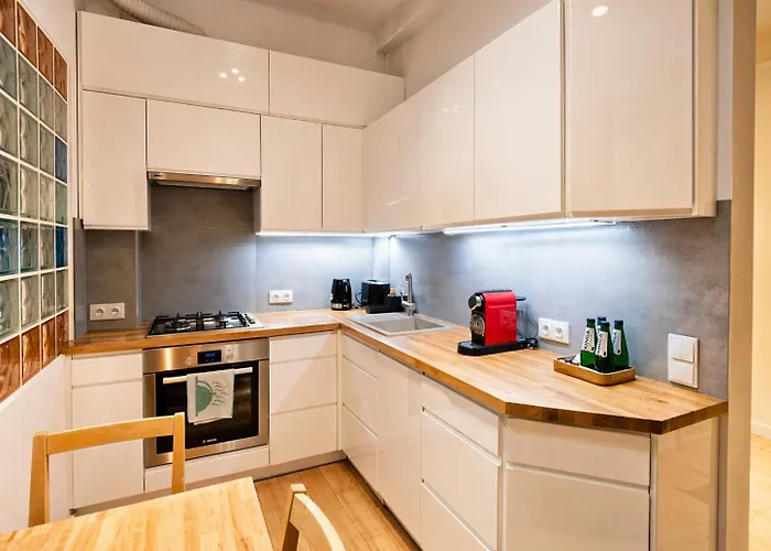 Konopczynskiego City View Apartment by StayFirst Warszawa, Polska
