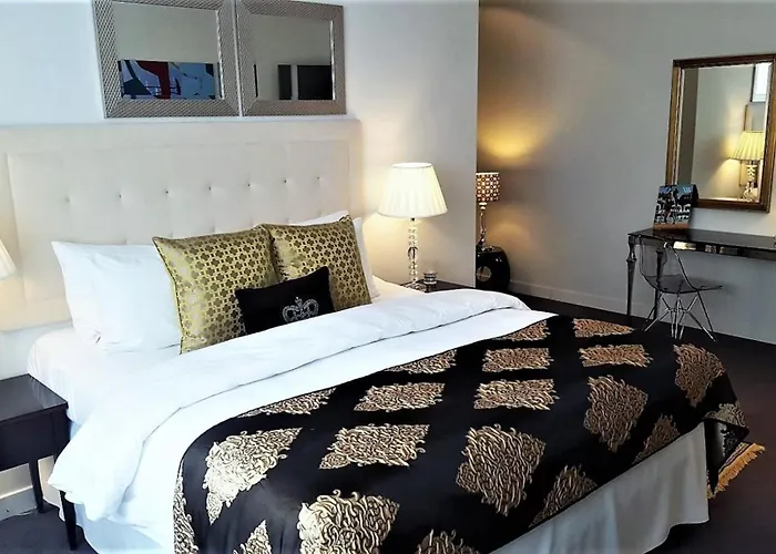 Mondrian Luxury Suites & Apartments Market Square IV