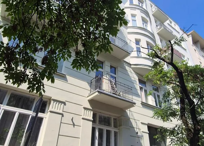 Hoża 62 Apartment by BookingHost
