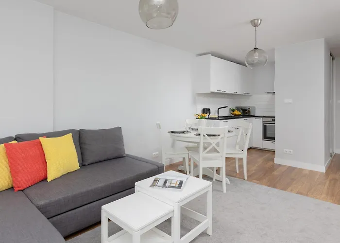 Golden Warsaw Apartments By Noclegi Renters, Польща