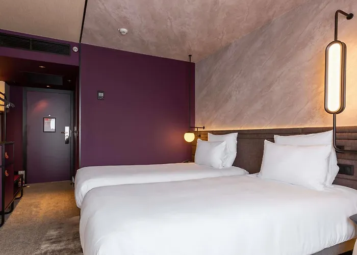 Novotel Warszawa Centrum, Polska