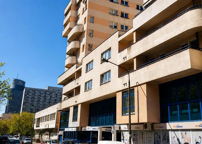 Rondo ONZ Metro, Krochmalna 32A Street Varsovia, Polonia
