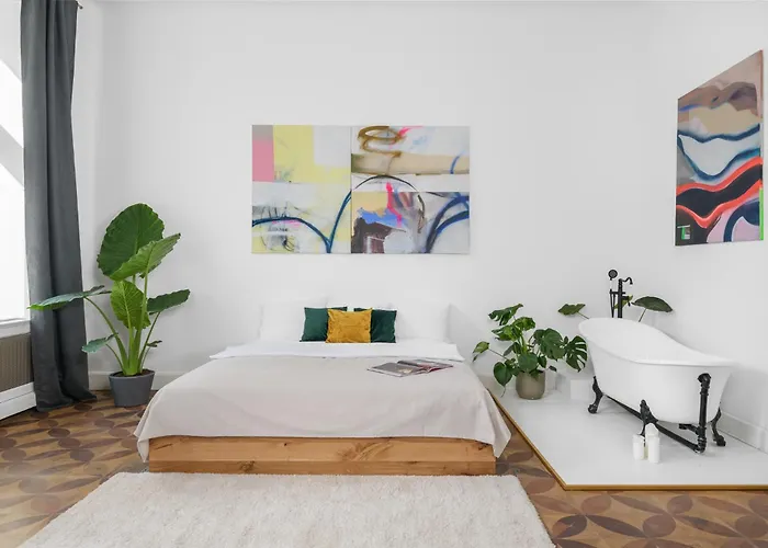 oompH Koszyki Luxurious Apartments Warszawa, Polska