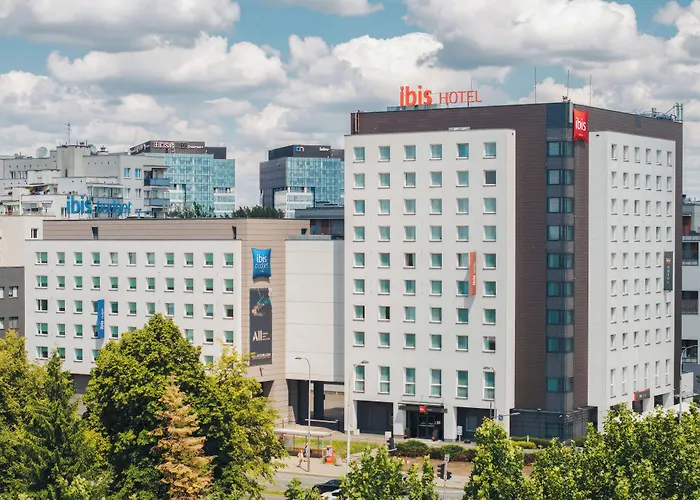 Ibis West Station