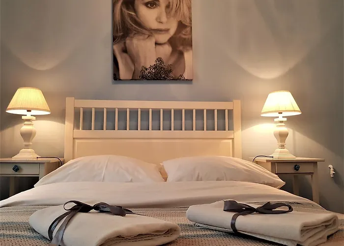 Chmielna Guest House