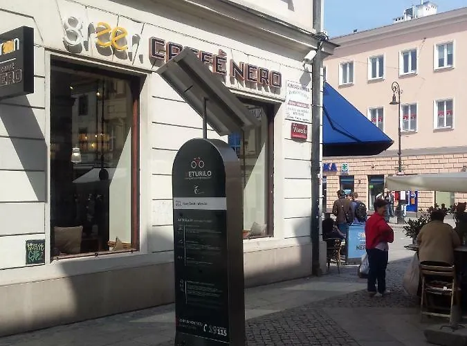 Studio Nowy Swiat Varsovia, Polonia