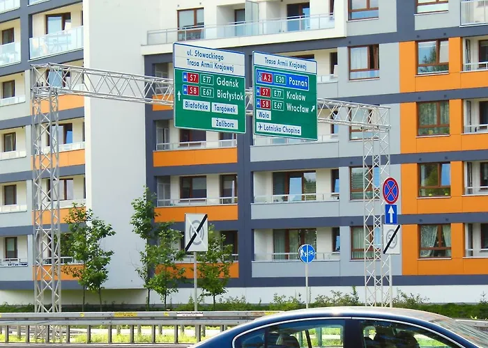 Apartamenty Metro Słodowiec, free parking Żeromskiego 1 CMKP- 5 min Warszawa, Polska
