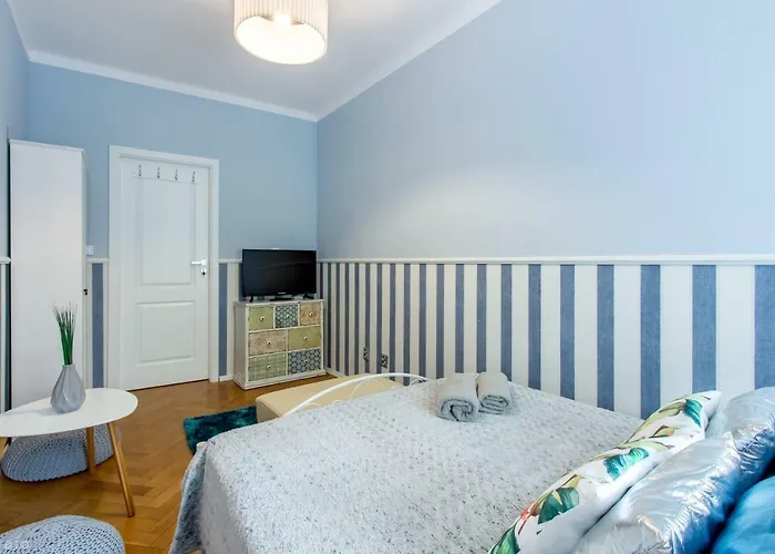 Clicktheflat Apartment Chmielna 7 Warszawa, Polska