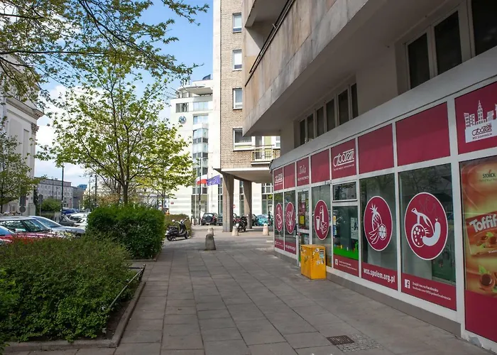 Warszawa, Centrum, Wiejska 15, Kamienica