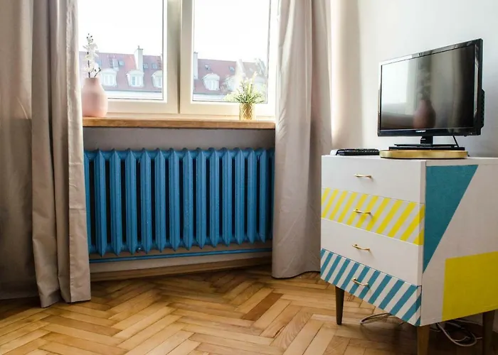 New Life Apartment Next To Metro Station Warszawa, Polska