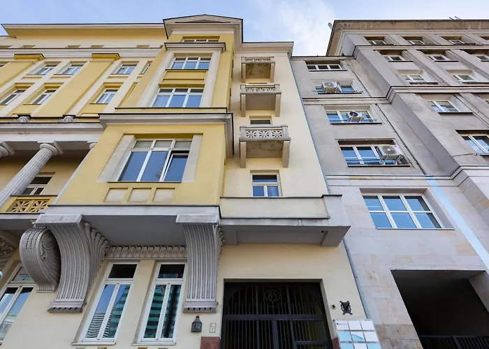 Apartments Aleje Jerozolimskie 85 by Renters